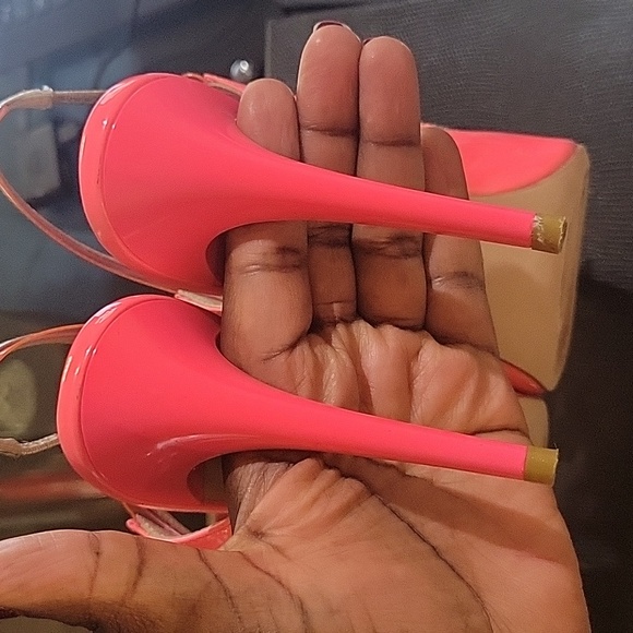 Pumps - Picture 4 of 5